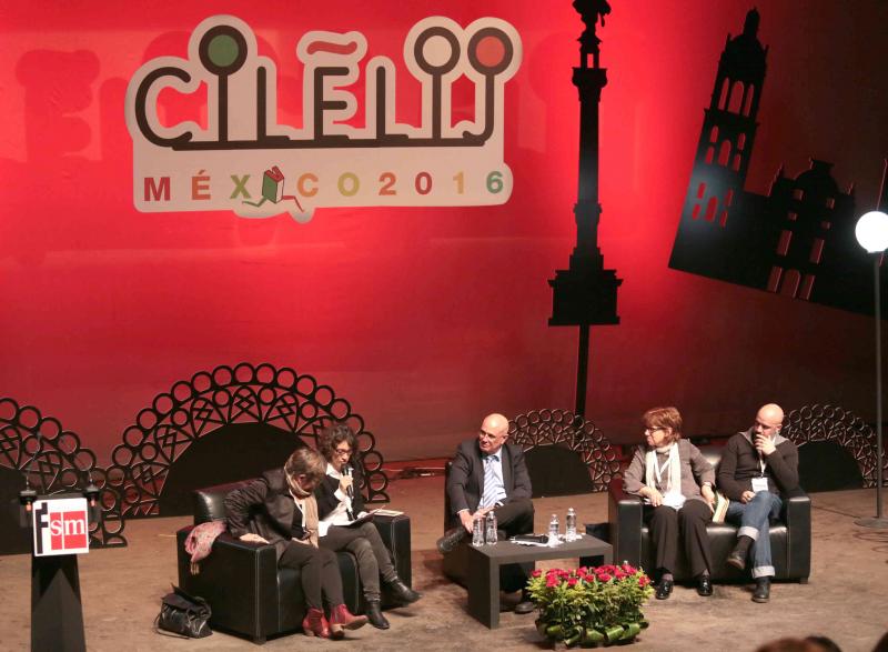 María Teresa Andruatto, María José Ferrada, Antonio Orlando, Yolanda Reyes y Afonso Cruz